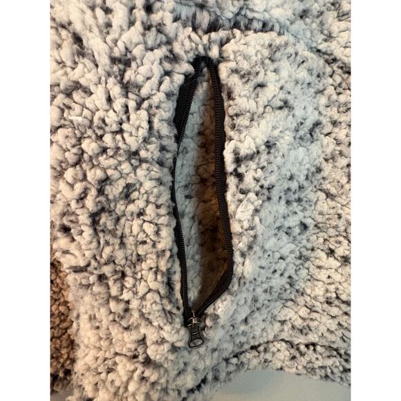 NFL Eagles Fleece Jacket Womens M Fuzzy Quarter Zip Gray White Pullover - Picture 5 of 7